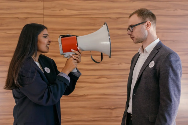 Exhibiting Decorum in an Age of Partisanship